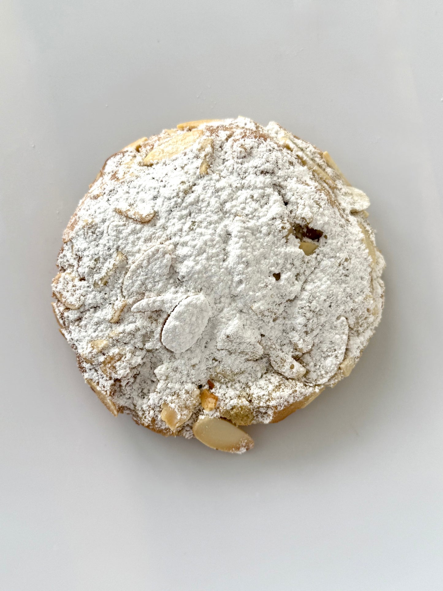 Almond Croissant Chunky Cookie